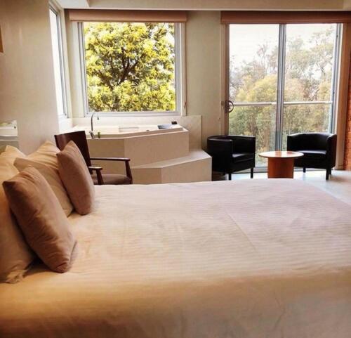 Macedon Ranges Hotel & Spa Экстерьер фото