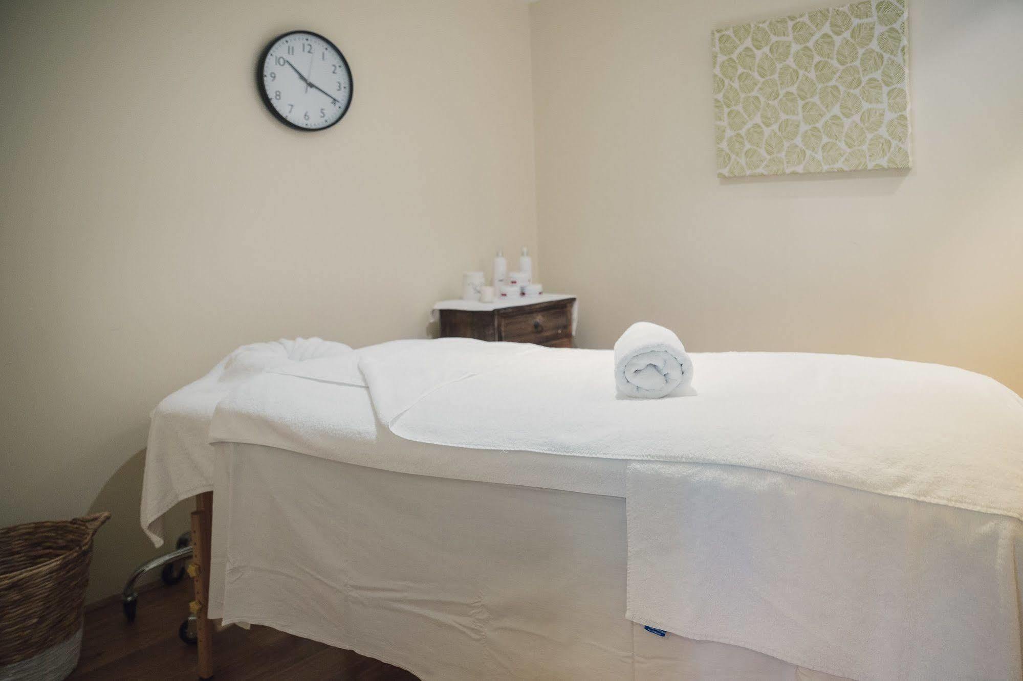 Macedon Ranges Hotel & Spa Экстерьер фото