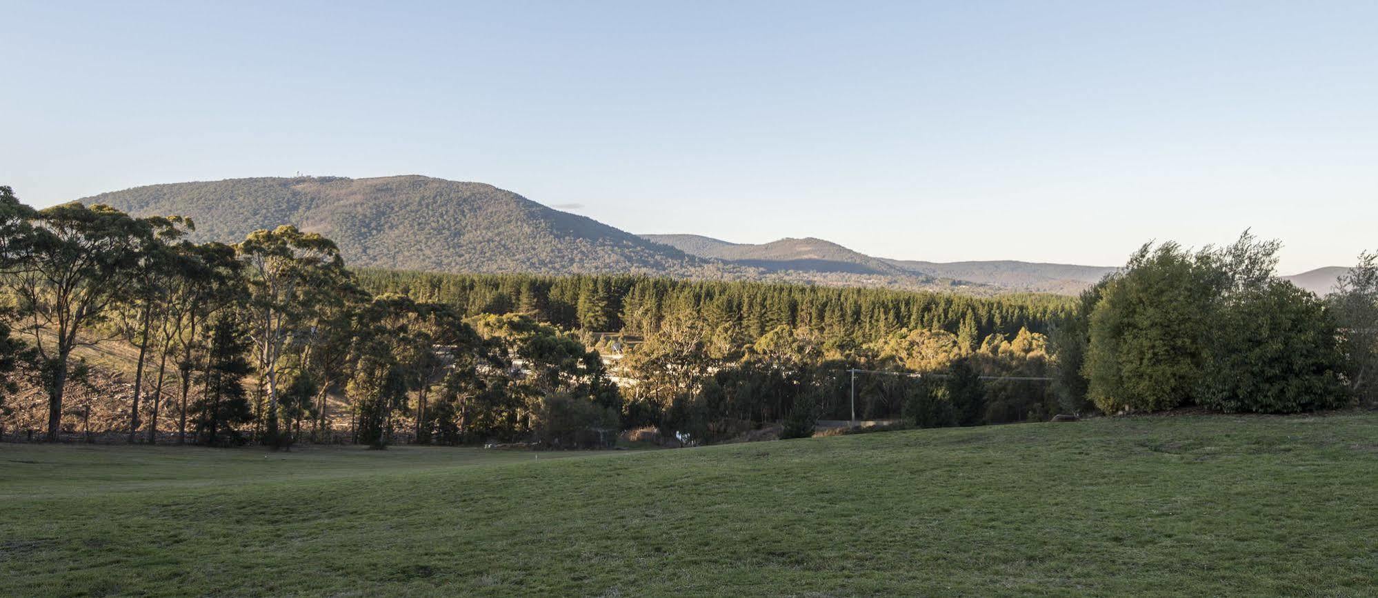 Macedon Ranges Hotel & Spa Экстерьер фото