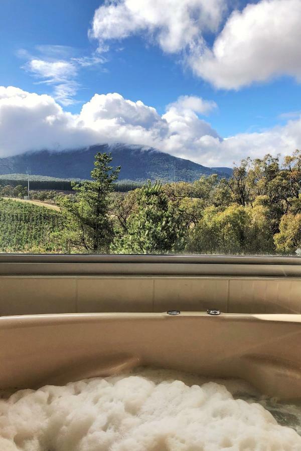 Macedon Ranges Hotel & Spa Экстерьер фото