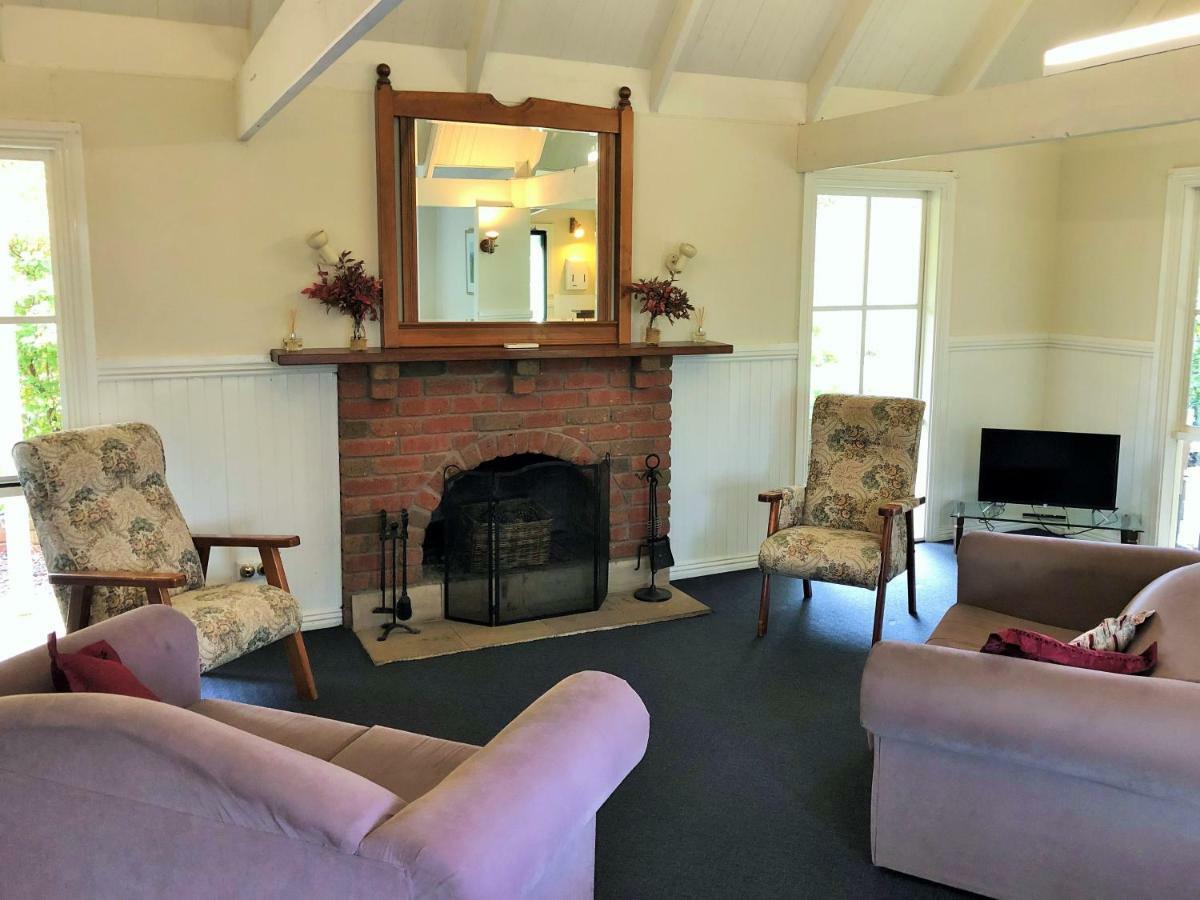 Macedon Ranges Hotel & Spa Экстерьер фото
